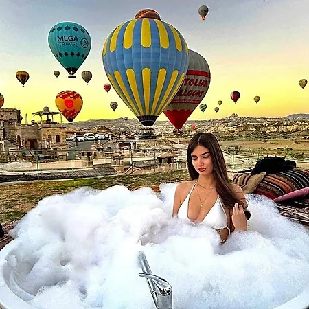 Seki Cave - Wake Up To Hot Air Balloons