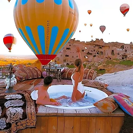 Seki Cave - Wake Up To Hot Air Balloons 3* Avanos